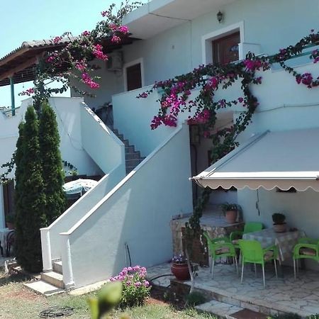 Baci Apartments Εξαμίλιο Εξωτερικό φωτογραφία