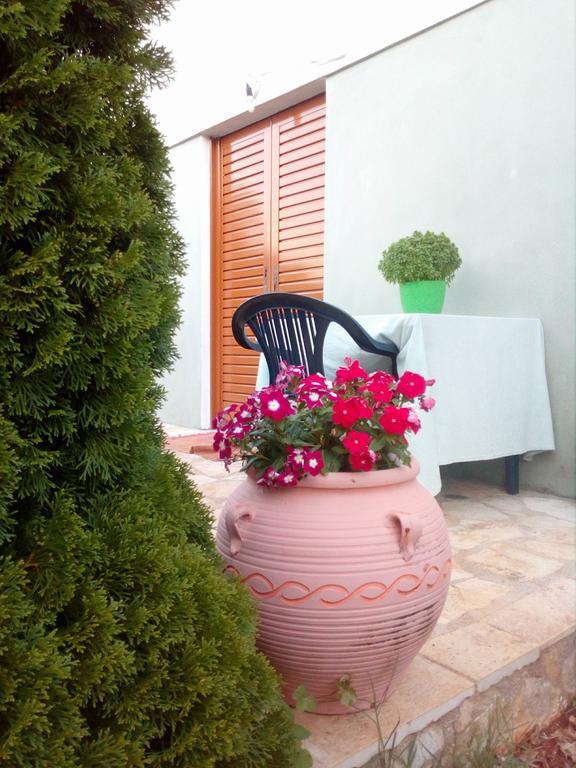 Baci Apartments Εξαμίλιο Εξωτερικό φωτογραφία